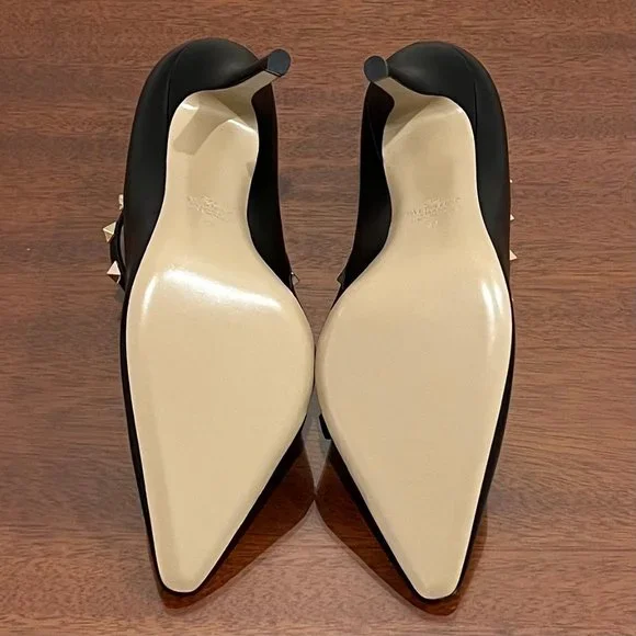 NIB Valentino Garavani Rockstud Leather d'Orsay Pumps - Picture 9 of 11